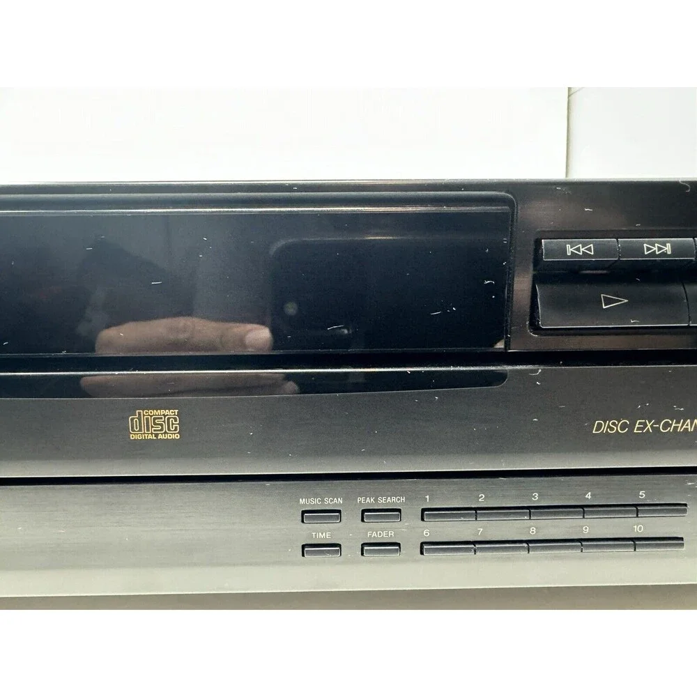 Sony CDP-C335 5 Disc CD Changer/Player No Remote - Tested And Working